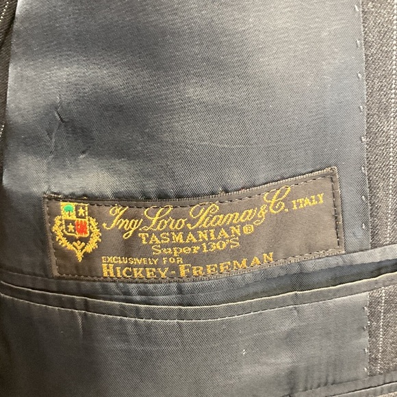 Hickey Freeman Madison Suit NWT - Picture 7 of 7